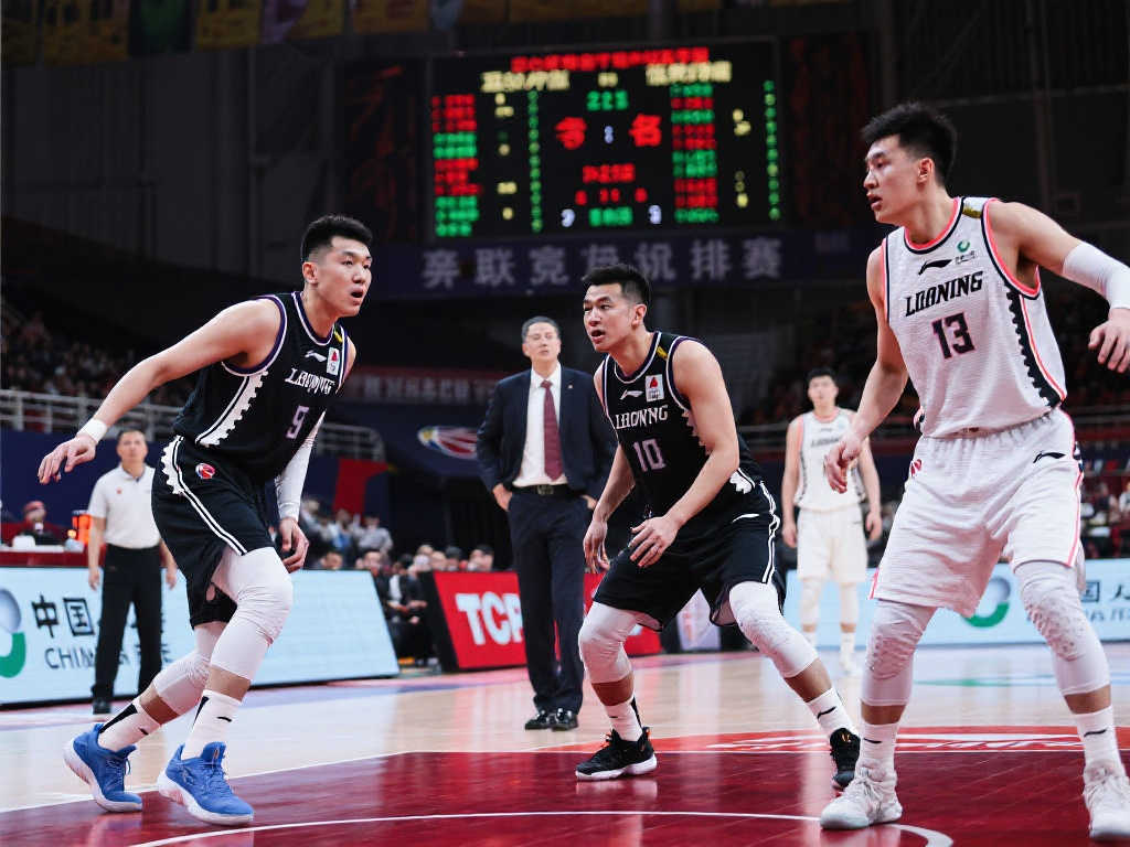 CBA季后赛形势复杂,悬念保留至最后一轮 CBA季后赛形势复杂,悬念保留至最后一轮